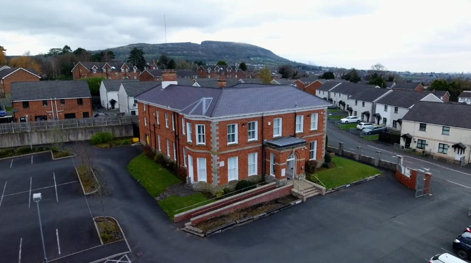 Cloona House with mountain in background